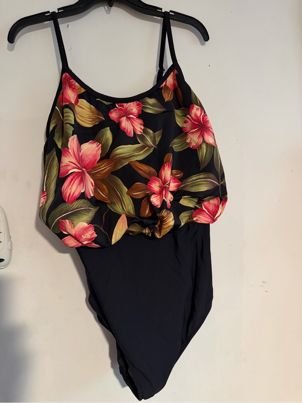 Women’s Hibiscus Flower Blouson One-Piece Swimsuit - size 16 - made in USA -NWOT